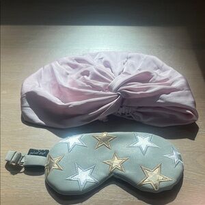 Sleep accessory set
